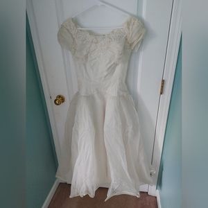 Vintage 1960s Wedding dress